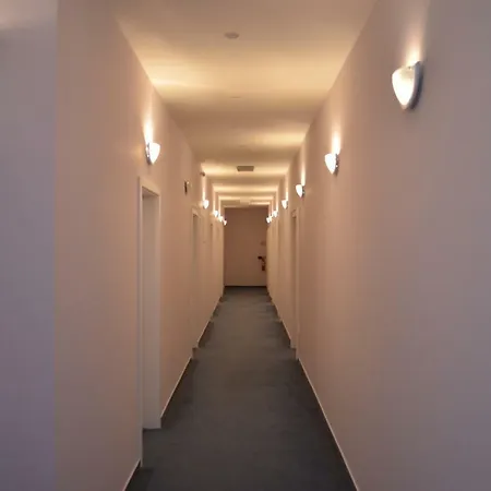 布拉迪斯拉发曼德拉旅舍 布拉迪斯拉发